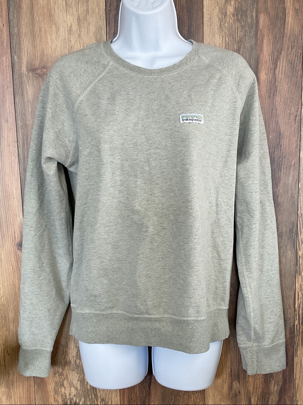 Patagonia Women's Pastel P-6 Label Midweight Crew Sweatshirt M 310B